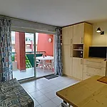 Apartment 23m² Pres Avec Terrasse - Fr-1-472a-244 *